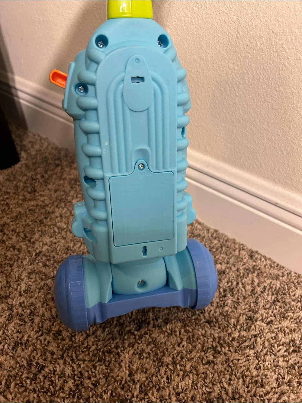 Fisher-Price Laugh & Learn Light up Musical Toy Vacuum